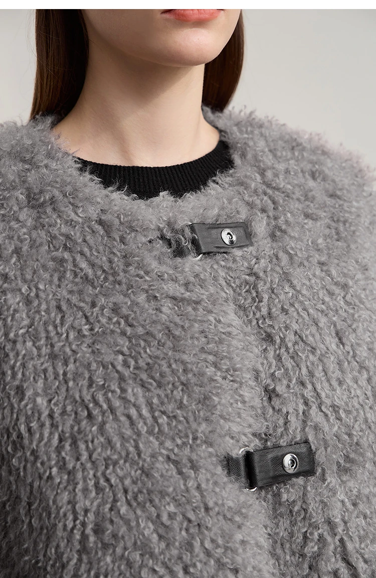AMII Fur Coat Woman 2026 Winter New Round Neck Loose Long Sleeves Ladies Clothing Leather Button Warm Women's Fur Coat 12524008