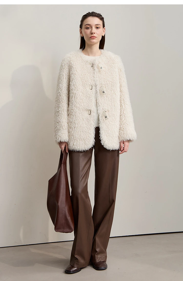 AMII Fur Coat Woman 2026 Winter New Round Neck Loose Long Sleeves Ladies Clothing Leather Button Warm Women's Fur Coat 12524008
