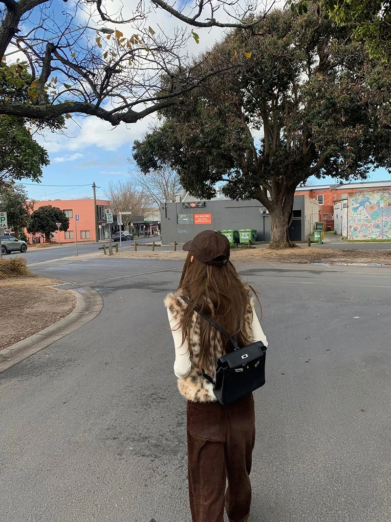 Chic Leopard Women Faux Fur Vest Stand Collar Fleece Jacket Sleeveless Winter Warm Plush Streetwear Retro Outerwear Top