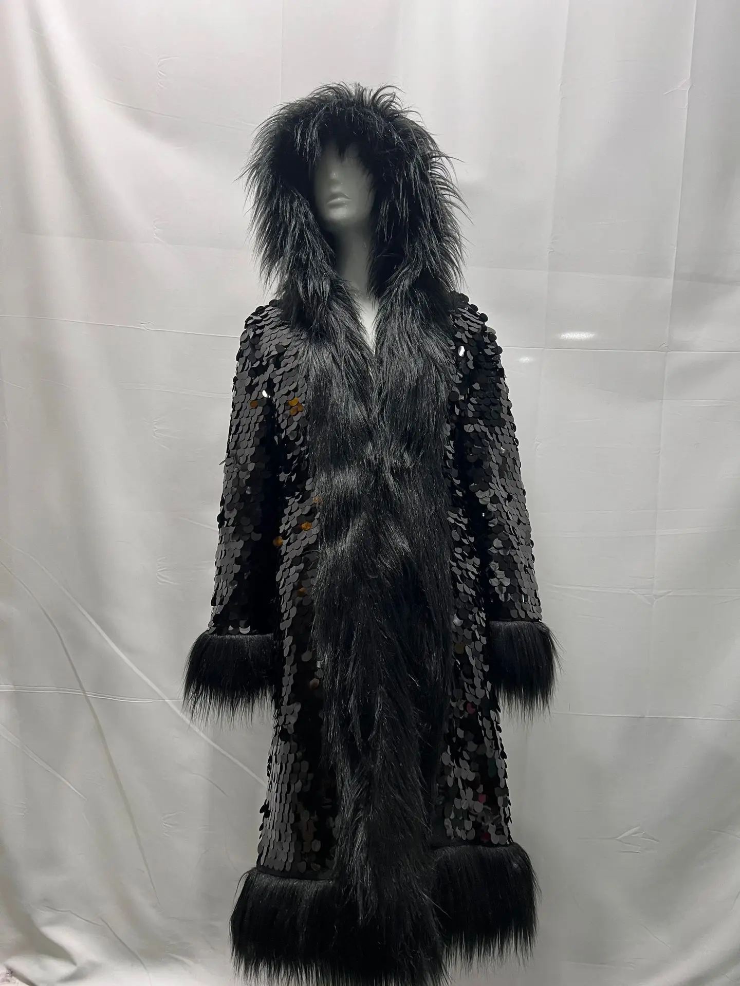 Patchwork Women Hooded Faux Fur Coat Fox Fur Long Sleeve Thick Warm Fur Outerwear Spliced Party Stage Loose Fit Sequined