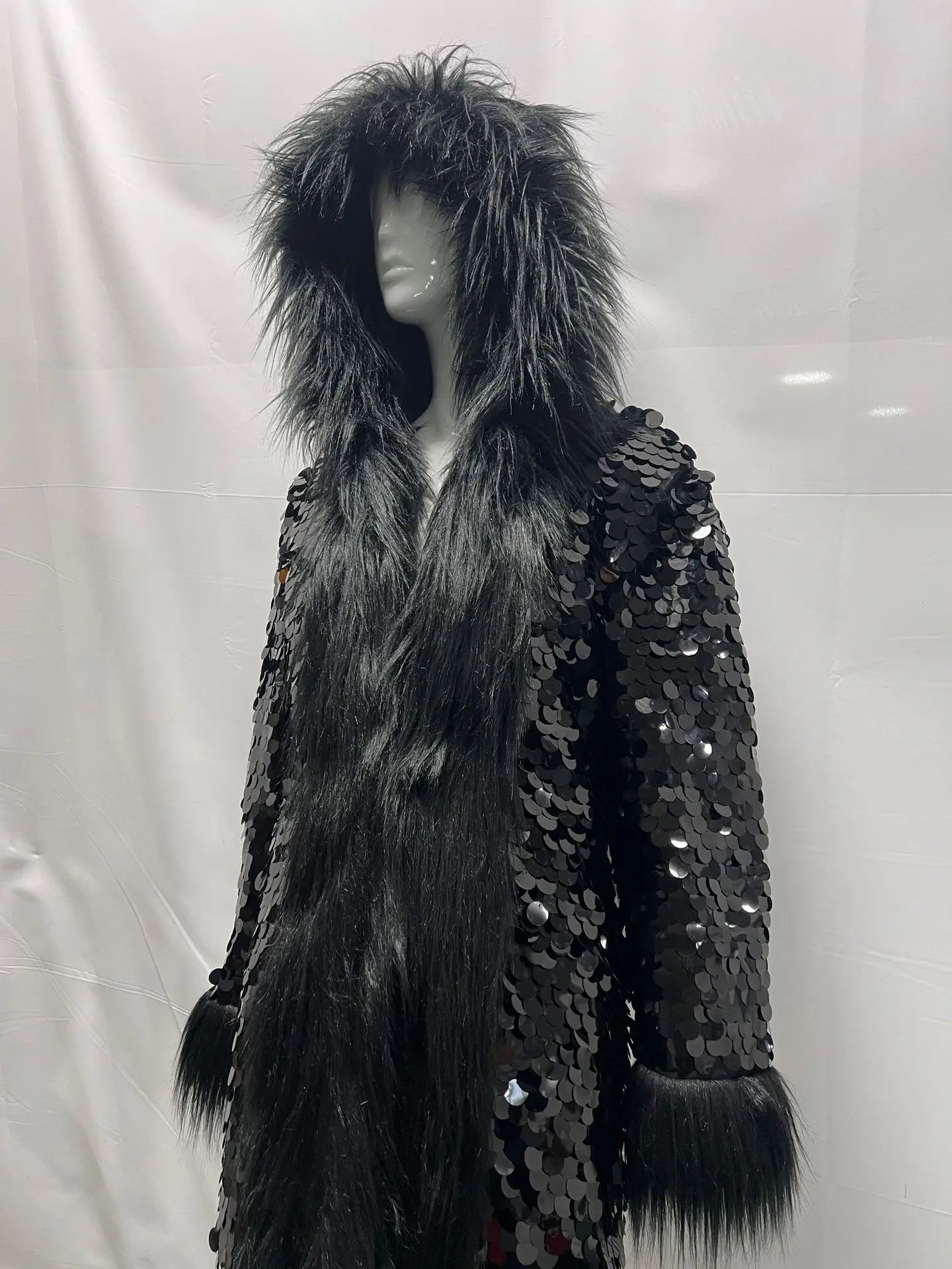 Patchwork Women Hooded Faux Fur Coat Fox Fur Long Sleeve Thick Warm Fur Outerwear Spliced Party Stage Loose Fit Sequined