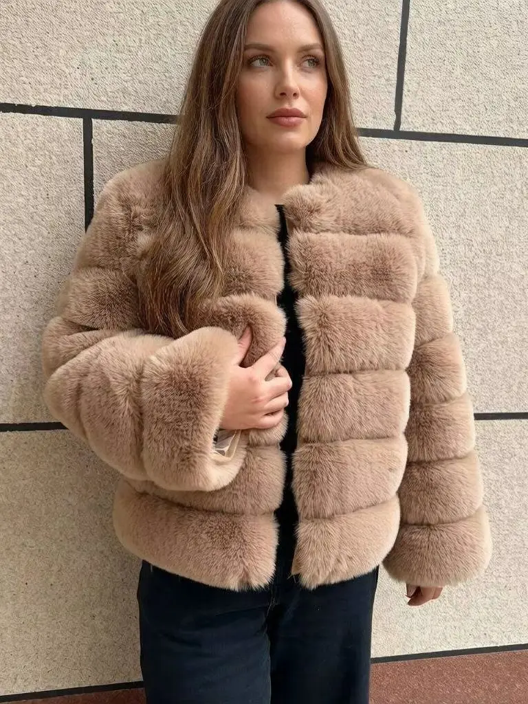 Women's Fluffy Faux Fur Coat Winter Hot Selling Fashionable Luxury Faux Fox Fur Coat Long Sleeve Ladies' Fake Fur Winter Clothin