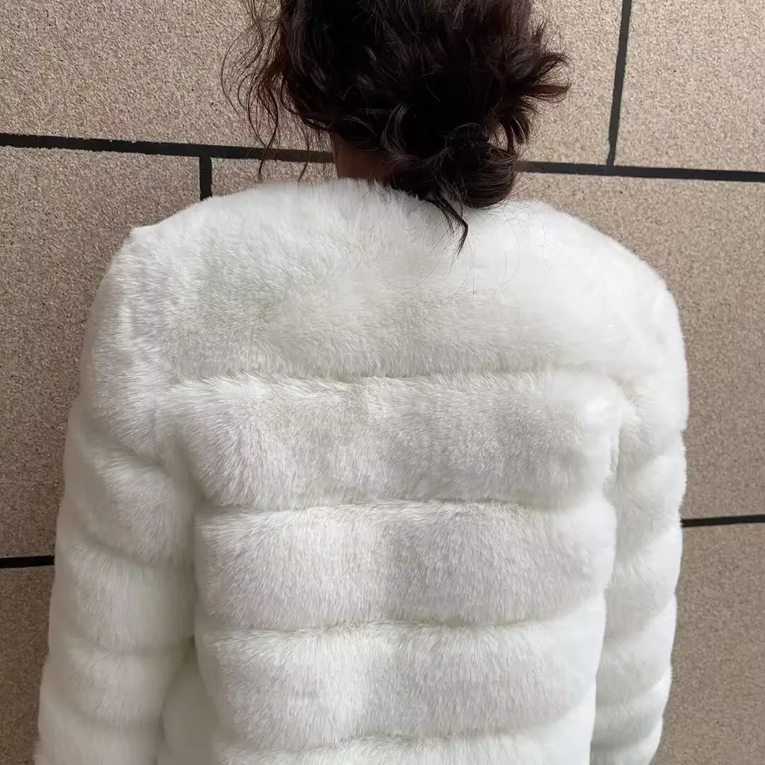 Women's Fluffy Faux Fur Coat Winter Hot Selling Fashionable Luxury Faux Fox Fur Coat Long Sleeve Ladies' Fake Fur Winter Clothin