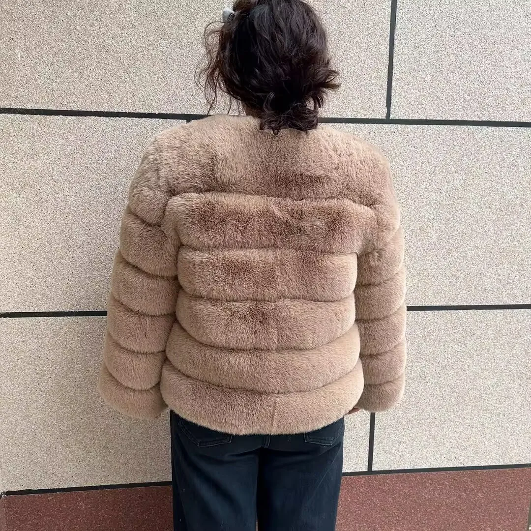 Women's Fluffy Faux Fur Coat Winter Hot Selling Fashionable Luxury Faux Fox Fur Coat Long Sleeve Ladies' Fake Fur Winter Clothin