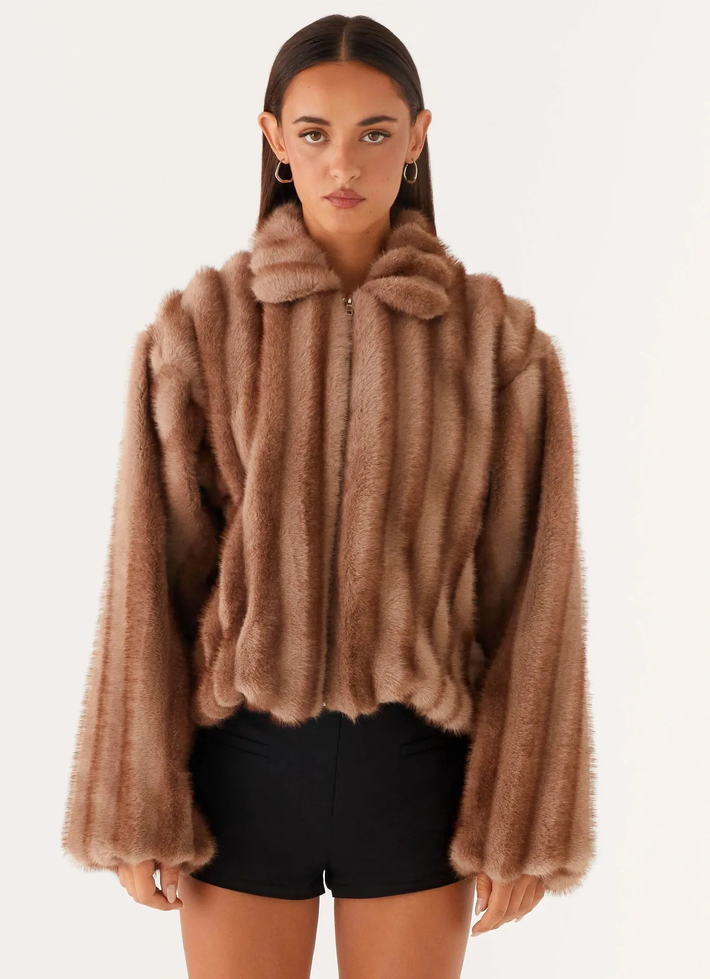 DEAT Fashion Environmentally Friendly Fur Coat Women's Lapel Zipper Loose Plush Thick Faux Fur Jacket Winter New 7A1824