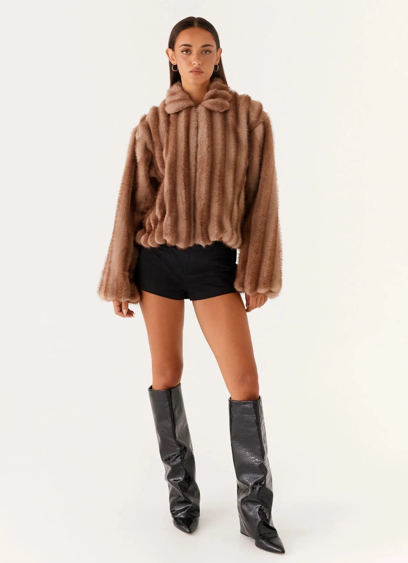 DEAT Fashion Environmentally Friendly Fur Coat Women's Lapel Zipper Loose Plush Thick Faux Fur Jacket Winter New 7A1824