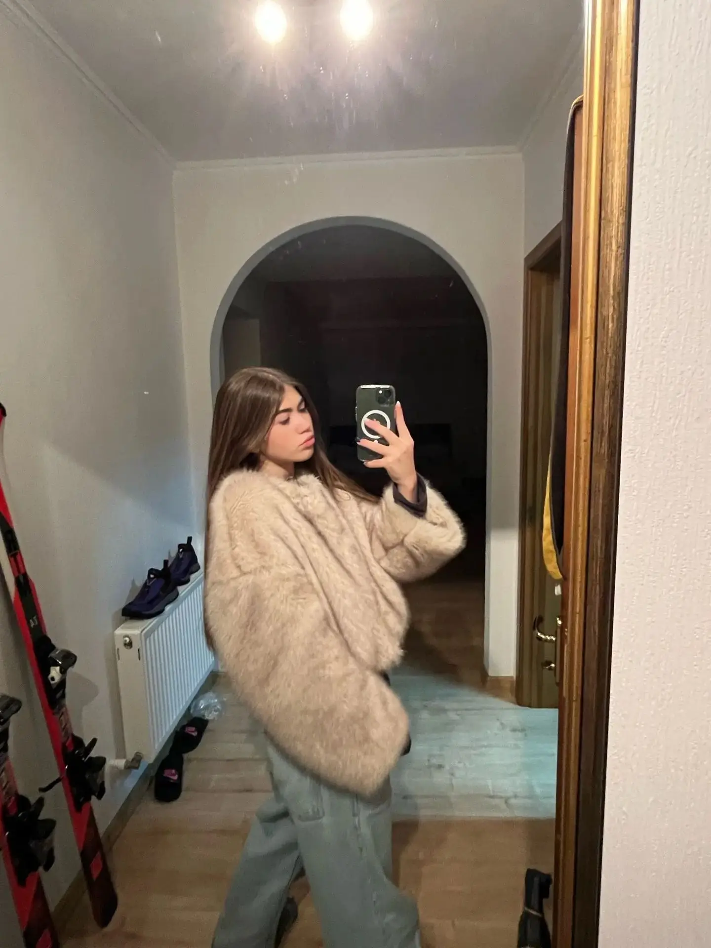 Lconic Street Fashion Luxury Brand Gardient Cropped cropped Faux Fur Coat Women Winter Hot Cool Girls Fluffy Short Fur Jacket