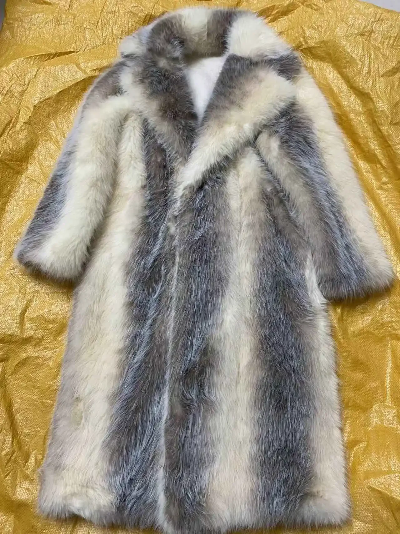 Winter Women High Quality Faux Fox Fur Coat Luxury Long Fur Coat Lapel OverCoat Thick Warm Female Plush Coats