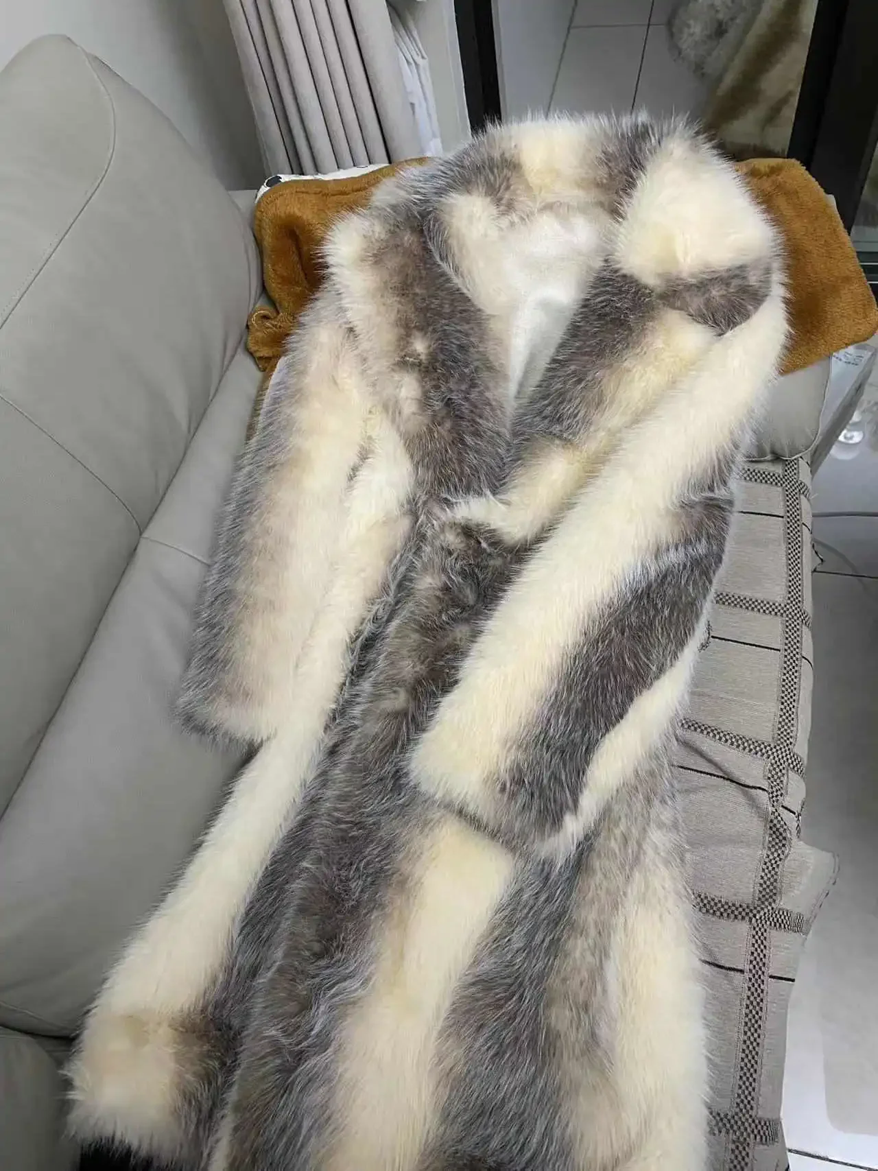Winter Women High Quality Faux Fox Fur Coat Luxury Long Fur Coat Lapel OverCoat Thick Warm Female Plush Coats
