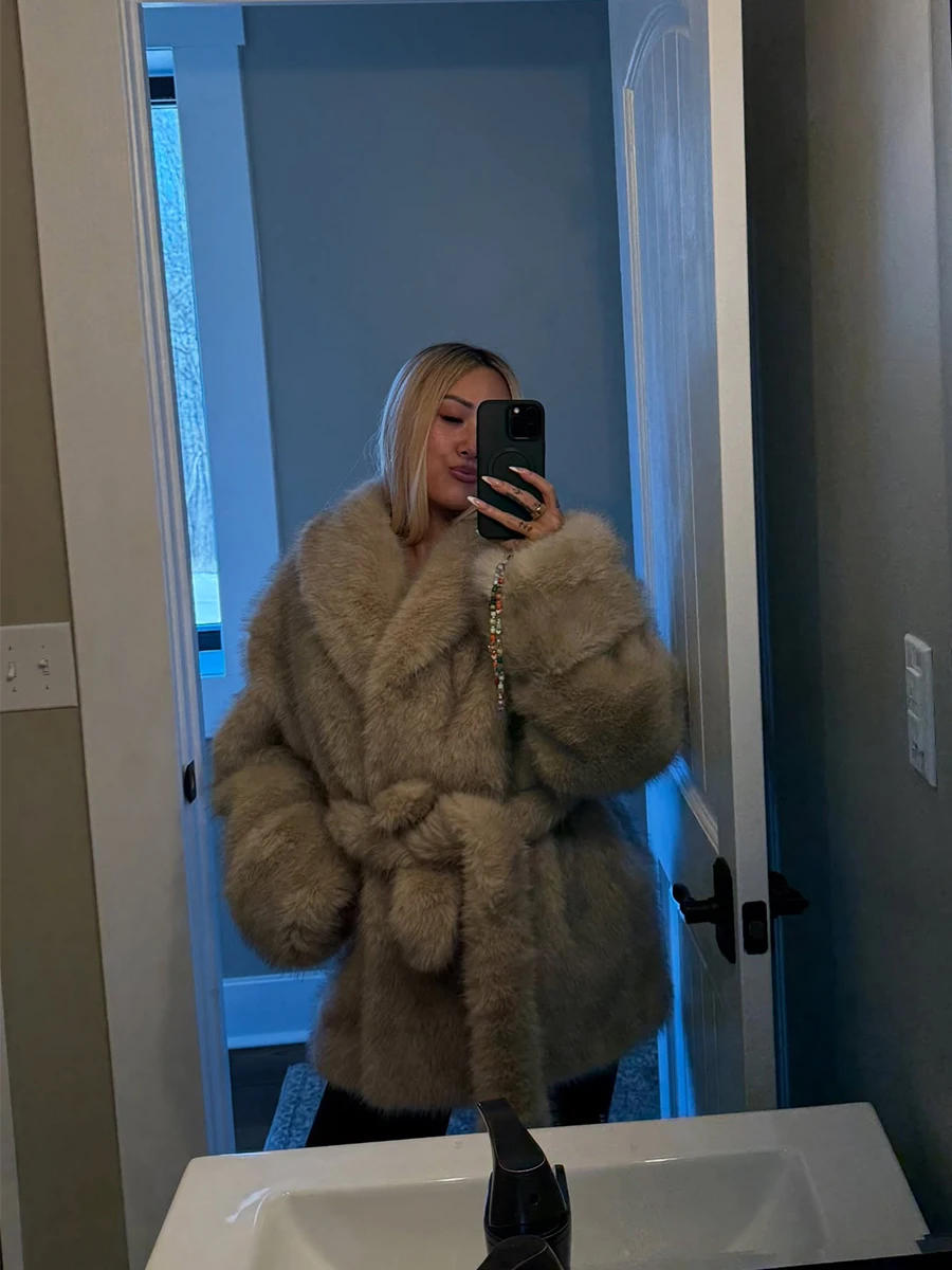 Gray Gradient Belt Oversized Tie Waist Faux Fur Maxi Women Coat for Chilly Winter Morning Old Money Clean Fit Cozy Outwear