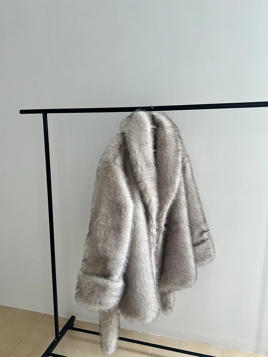 Gray Gradient Belt Oversized Tie Waist Faux Fur Maxi Women Coat for Chilly Winter Morning Old Money Clean Fit Cozy Outwear