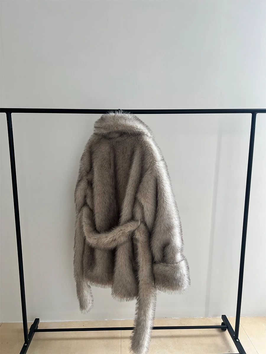 Gray Gradient Belt Oversized Tie Waist Faux Fur Maxi Women Coat for Chilly Winter Morning Old Money Clean Fit Cozy Outwear