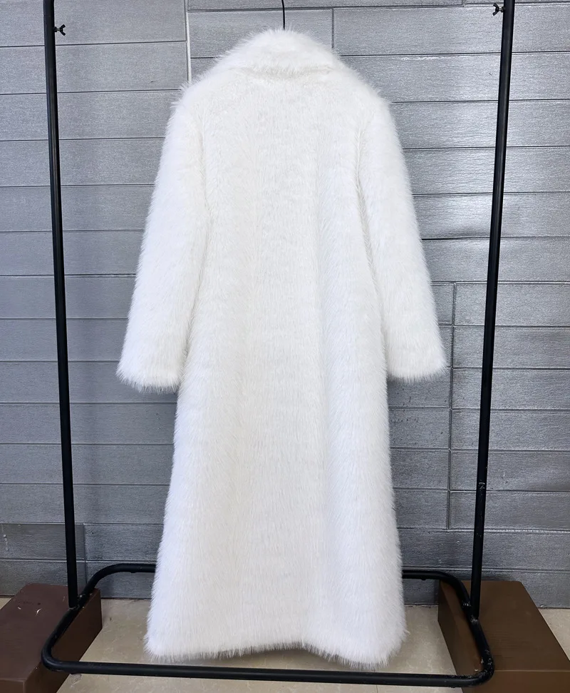 Overcoat Fur & Faux Fur 2026 New Fashion High Quality Women's Fur Coat Winter Season Style Lapel Thick Imitation Fur Women H320