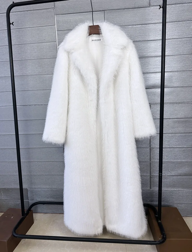 Overcoat Fur & Faux Fur 2026 New Fashion High Quality Women's Fur Coat Winter Season Style Lapel Thick Imitation Fur Women H320