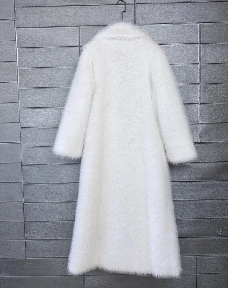 Overcoat Fur & Faux Fur 2026 New Fashion High Quality Women's Fur Coat Winter Season Style Lapel Thick Imitation Fur Women H320