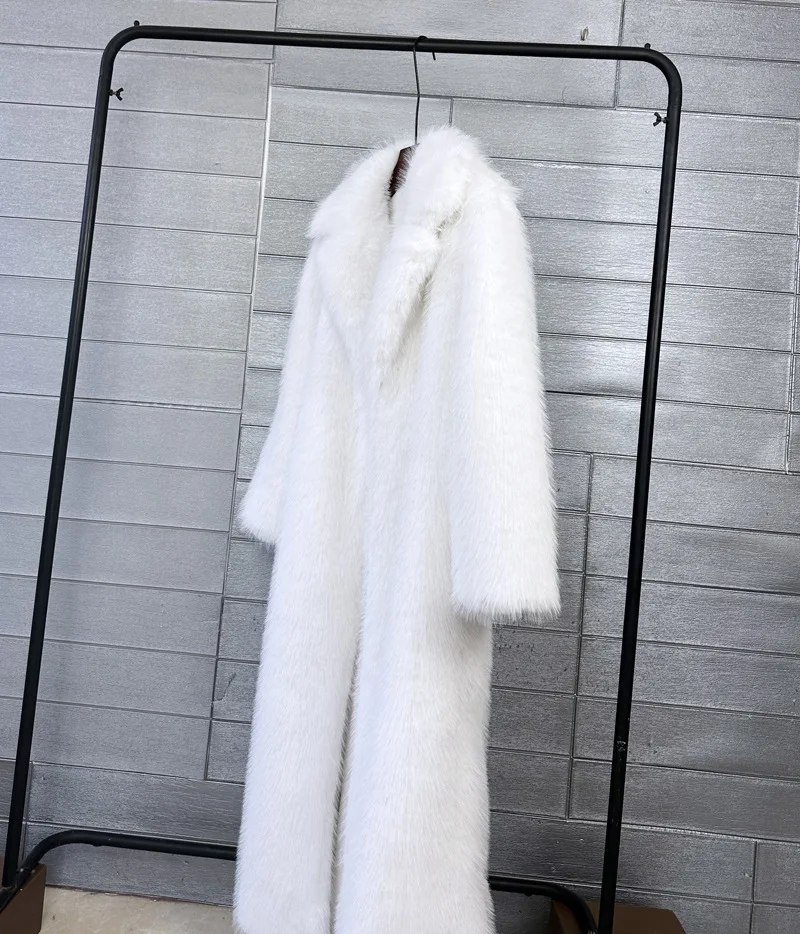 Overcoat Fur & Faux Fur 2026 New Fashion High Quality Women's Fur Coat Winter Season Style Lapel Thick Imitation Fur Women H320
