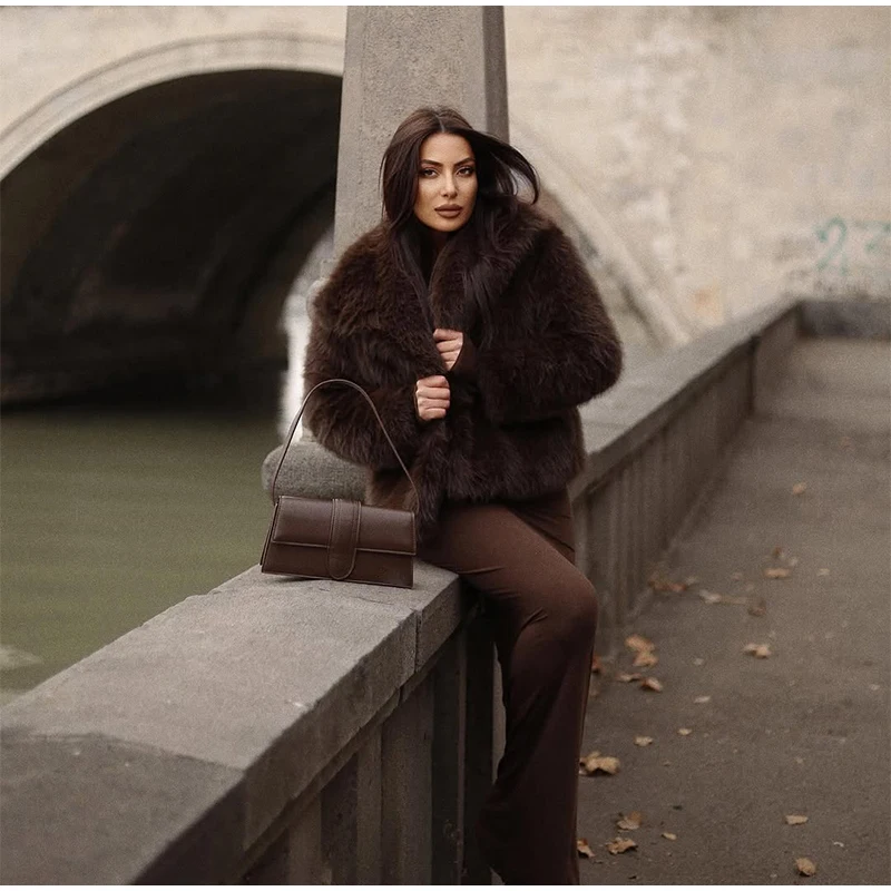 Elegant Luxury Thicken Brown Faux Fur Coats Women Loose Lapel Long Sleeve Furry Coats 2025 Winter Lady Warm Chic Outwear New
