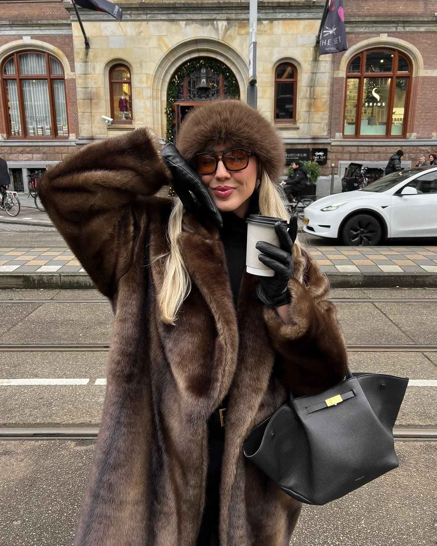 Women Solid Faux Fur Long Coats Fashion Lapel Full Sleeve Fluffy Luxury Loose Casual Outerwears 2026 Winter High Street Outwear