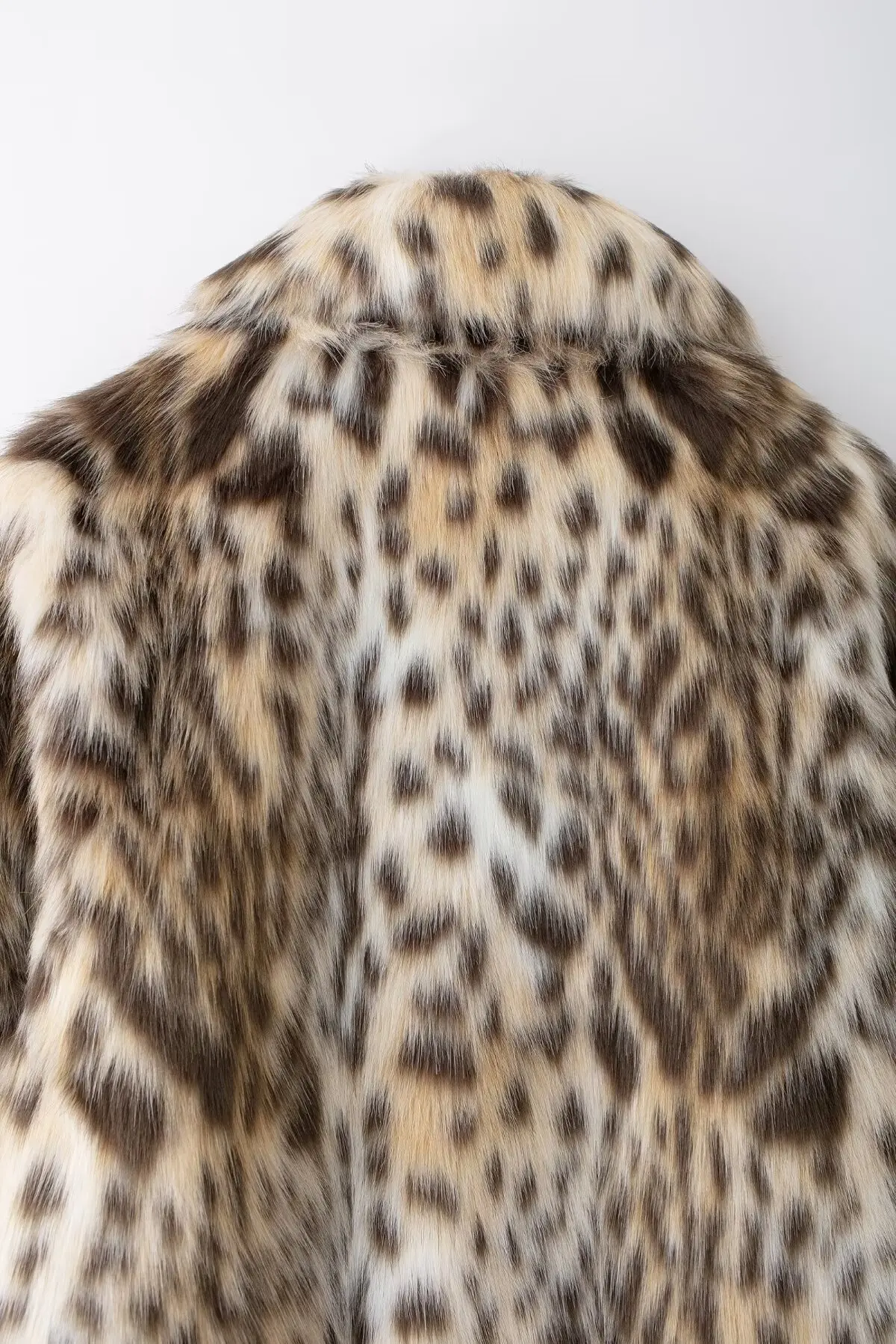 HH Woman Lapel Long Sleeves Side Pockets Casual Coat Women Winter Leopard Print Faux Fur Loose Slim Warm Coat Mujer