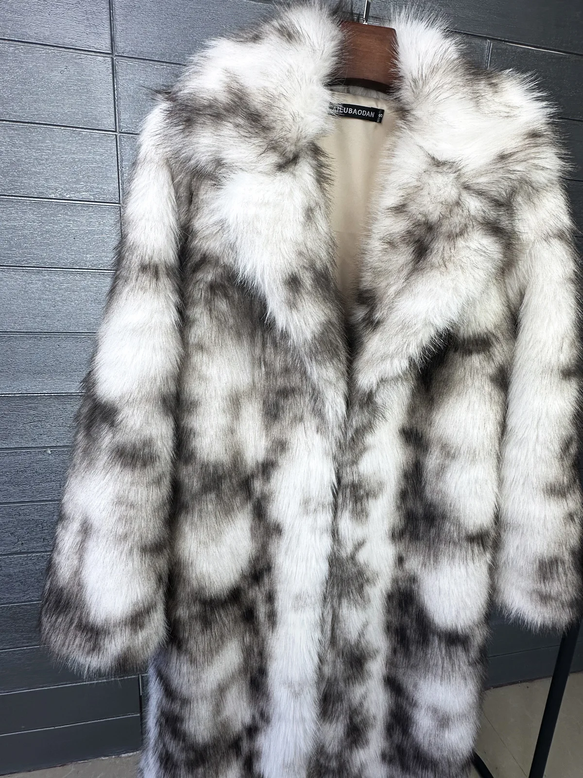 ZADORIN New 130cm Long Fluffy Faux Fox Fur Coat Woman Elegant Lapel Thick Warm Faux Fur Jacket Woman Winter Fur Coats Outerwears