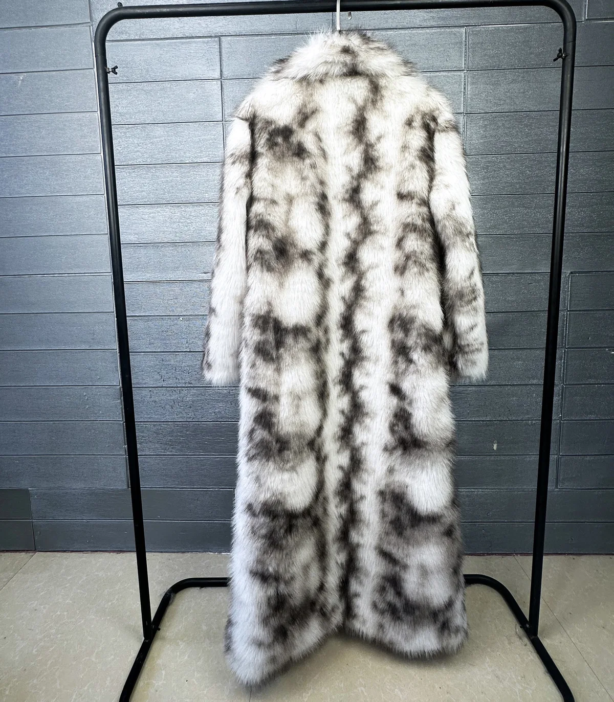 ZADORIN New 130cm Long Fluffy Faux Fox Fur Coat Woman Elegant Lapel Thick Warm Faux Fur Jacket Woman Winter Fur Coats Outerwears