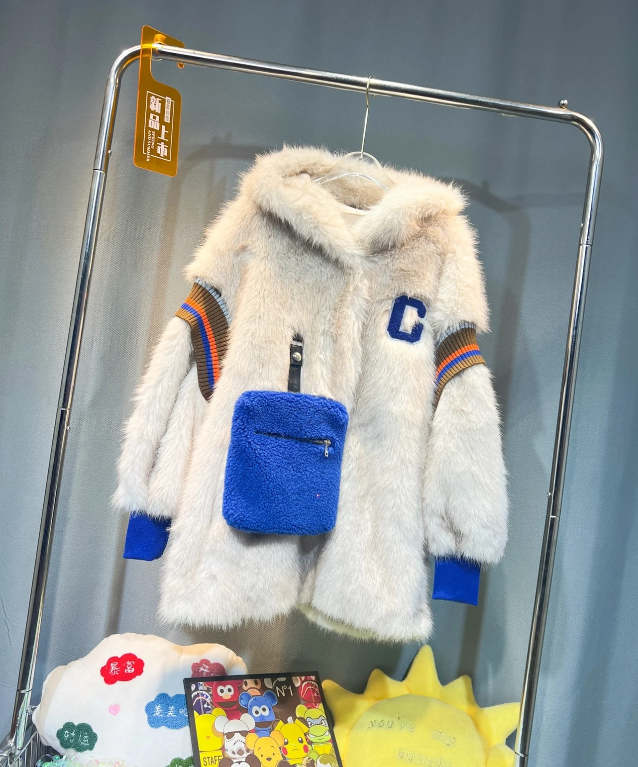 European Style Overcoats 2023 Winter New Embroidered Mink Hooded Faux Fur Women's Fashion Fur One Fur Warm Large Pocket Fur Coat