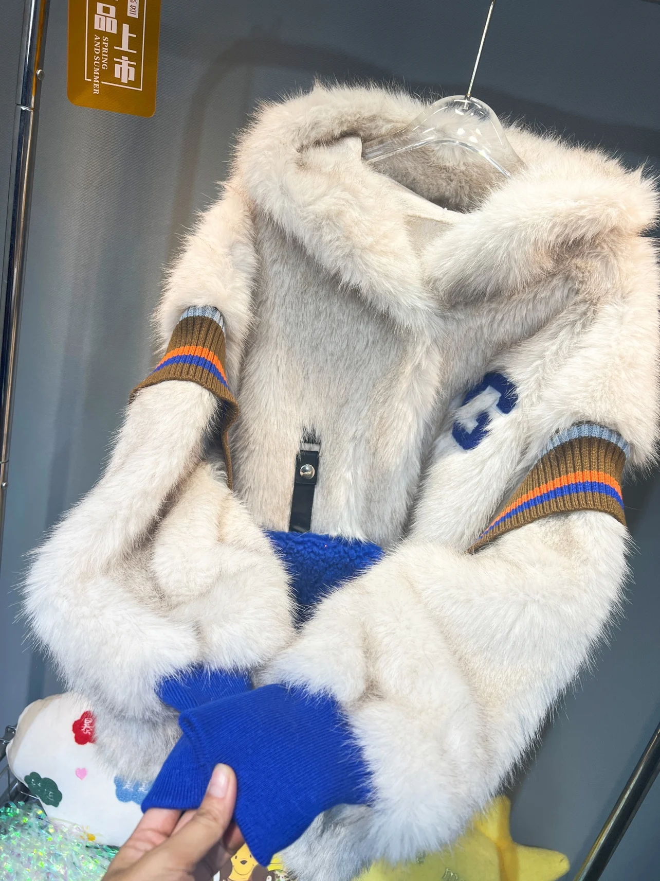 European Style Overcoats 2023 Winter New Embroidered Mink Hooded Faux Fur Women's Fashion Fur One Fur Warm Large Pocket Fur Coat