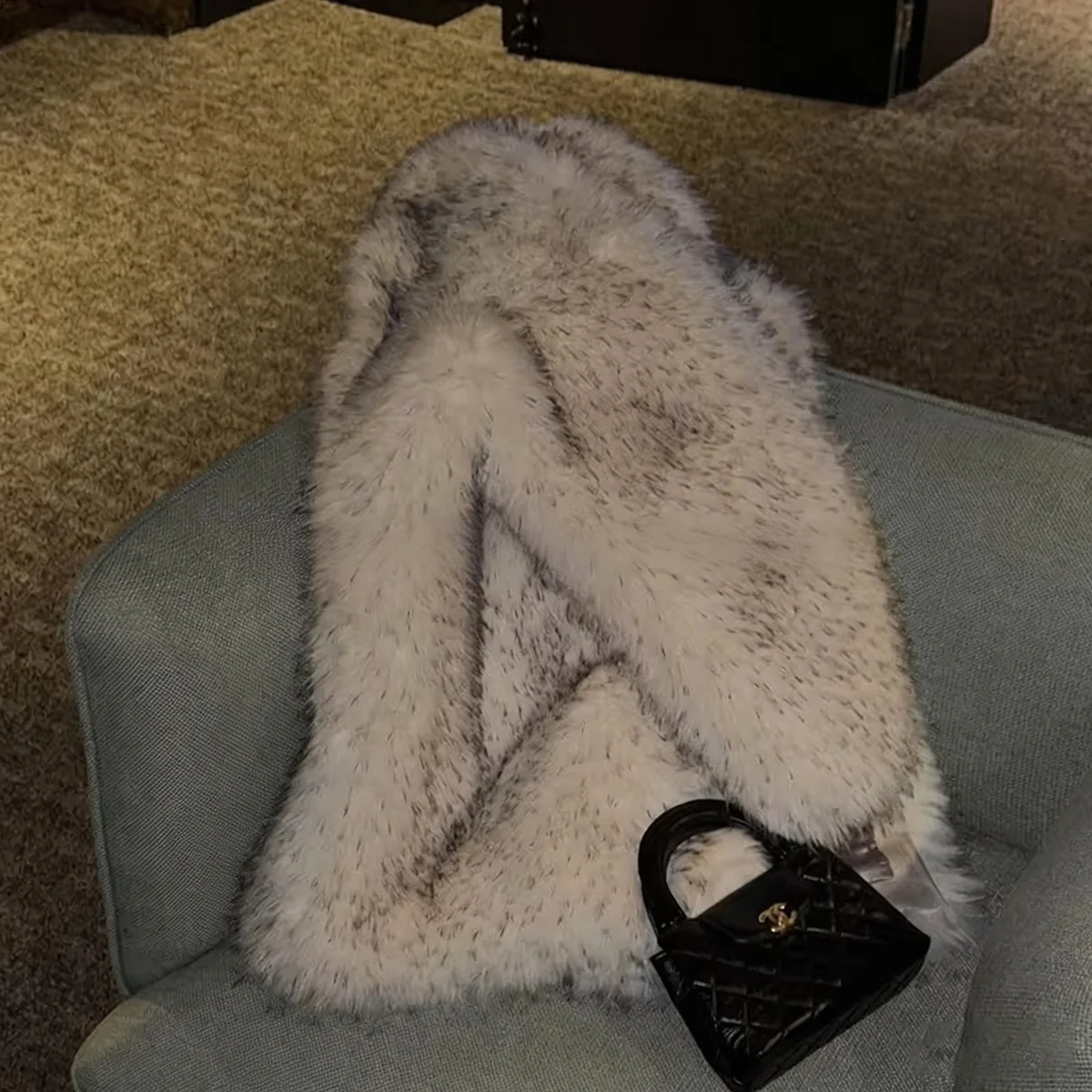 Women's Faux Fur Coat Long White Fluffy Lapel Collar Warm Winter Jacket Elegant Luxe Chic Quiet Luxury Outerwear