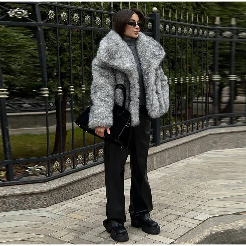 Faux Women's Fur Coat Turn-Down Collar Long Sleeve Elastic Cuff Plush Fluffy Female Fur Coat Fashion Autumn Loose Fur For Ladies