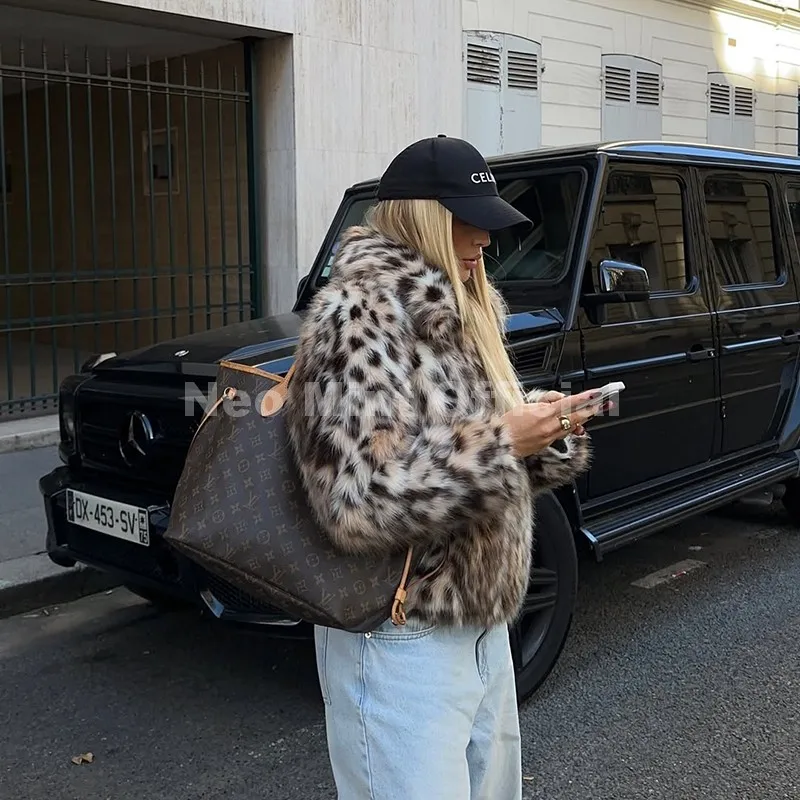 Neo Mint Vintage Stylish Loepard Faux Fur Coat Women 2025 Winter Chic Iconic Ins Blogger Brand Fashion Fox Fur Jacket Streetwear