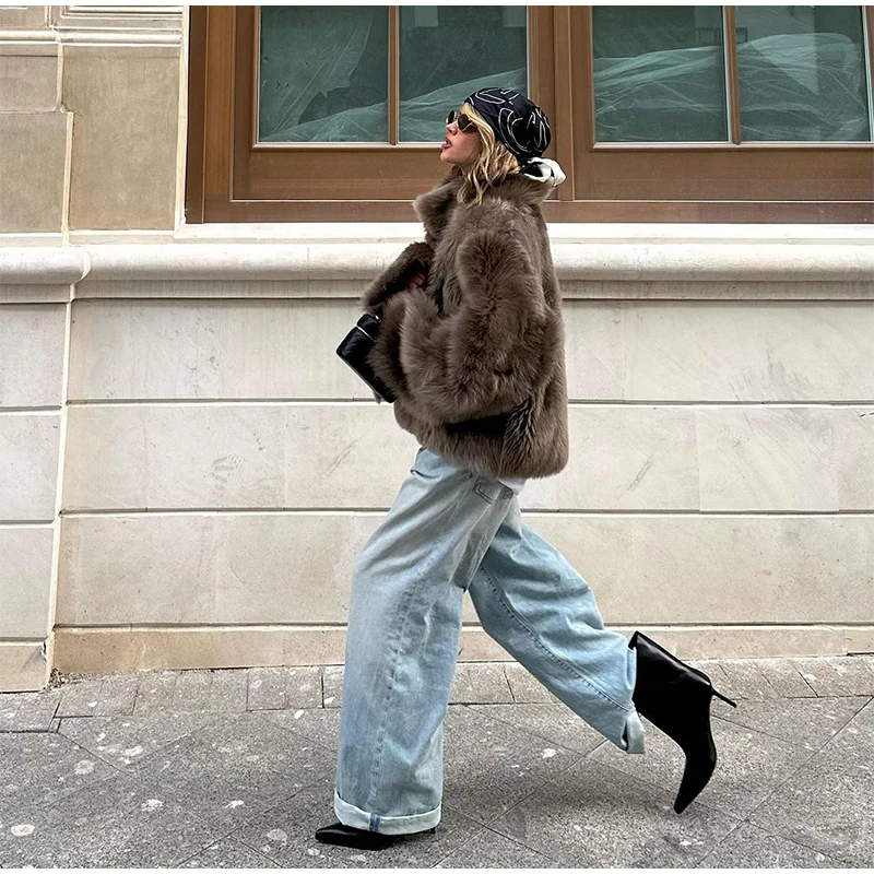 2026 Winter Women's Faux Fur Coats Fashion Stand Collar Short Jackets Warm Long Sleeve High Street Commute Lady Brown Outerwear
