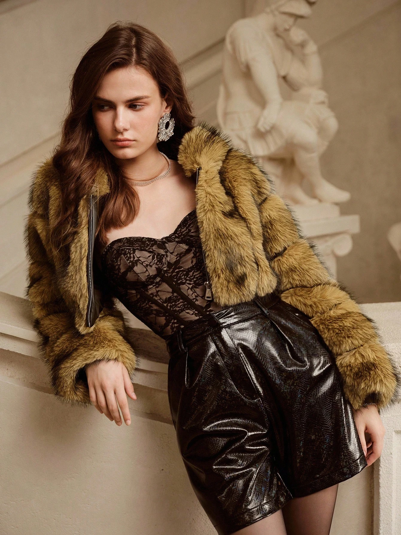 Women Winter Faux Fur Coat Cropped Striped Brown Fluffy Zipper Luxury 2026 New Mob Wife Party Warm Outerwear