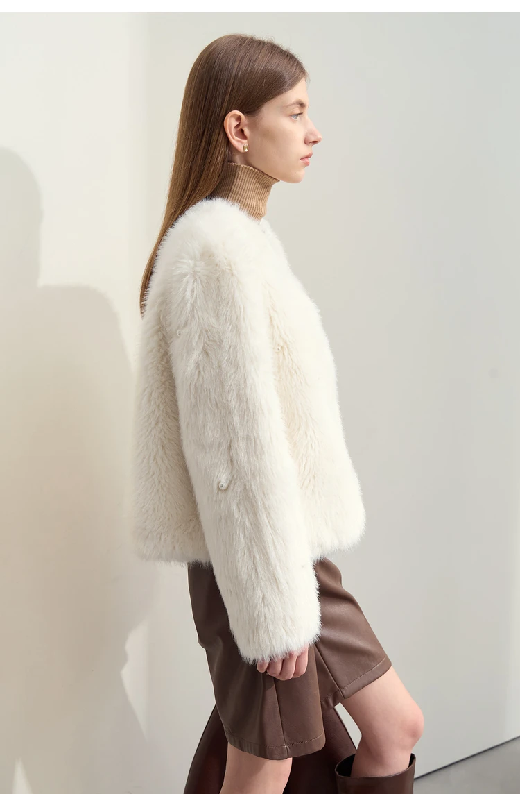 AMII Minimalist 2026 Winter New Women's Commuter V-neck Handmade Beaded Imitation Mink Fur Loose Warm Plush Jacket 12424021