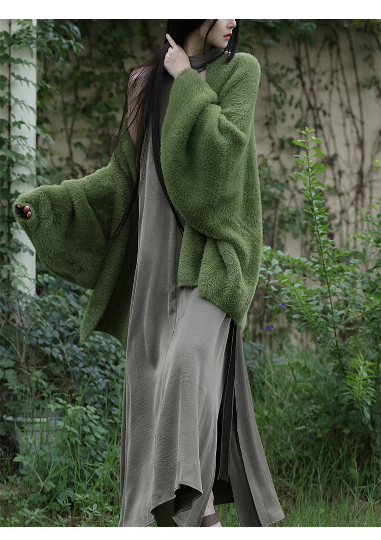Lautaro Autumn Winter Oversized Thick Warm Green Faux Fur Coat Women with Deep V Neck Bat Sleeve Chic Luxury Fluffy Jacket 2026