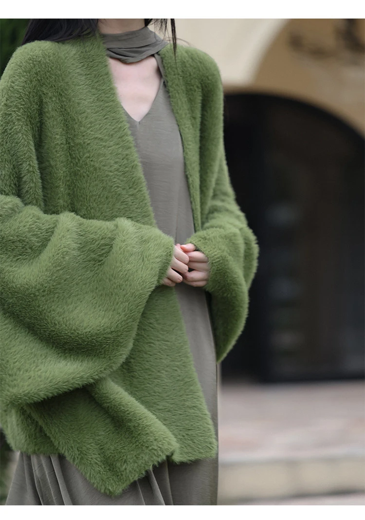 Lautaro Autumn Winter Oversized Thick Warm Green Faux Fur Coat Women with Deep V Neck Bat Sleeve Chic Luxury Fluffy Jacket 2026