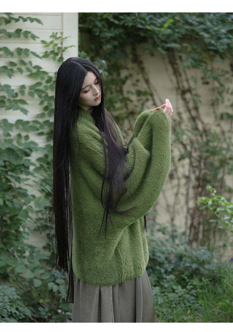 Lautaro Autumn Winter Oversized Thick Warm Green Faux Fur Coat Women with Deep V Neck Bat Sleeve Chic Luxury Fluffy Jacket 2026