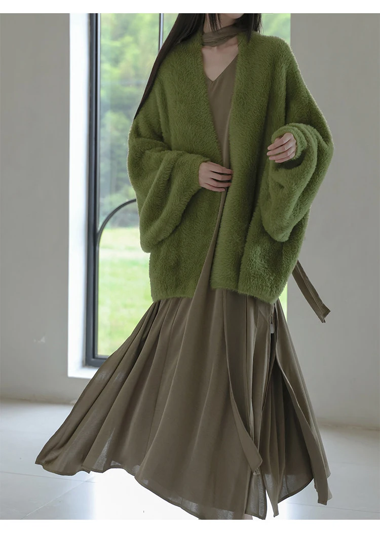 Lautaro Autumn Winter Oversized Thick Warm Green Faux Fur Coat Women with Deep V Neck Bat Sleeve Chic Luxury Fluffy Jacket 2026