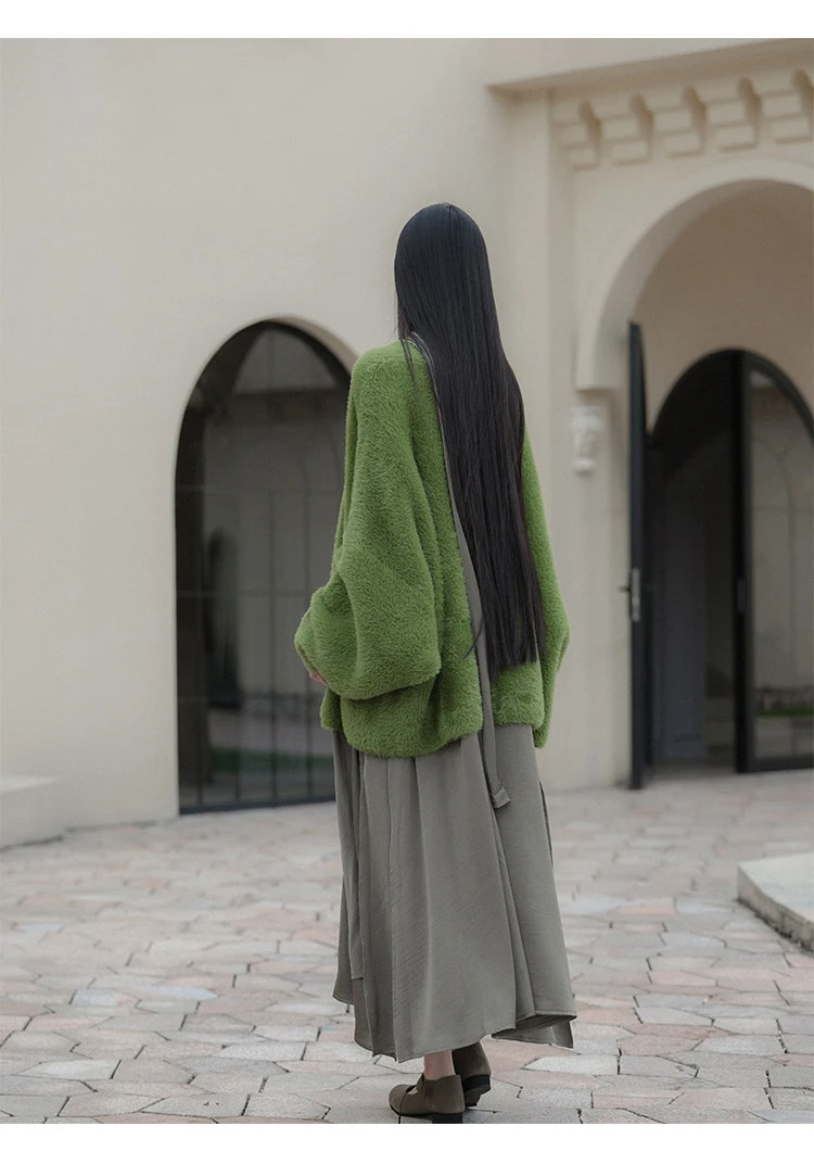Lautaro Autumn Winter Oversized Thick Warm Green Faux Fur Coat Women with Deep V Neck Bat Sleeve Chic Luxury Fluffy Jacket 2026