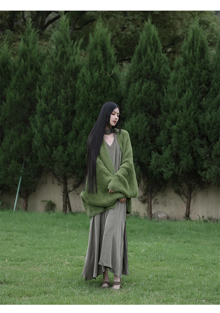 Lautaro Autumn Winter Oversized Thick Warm Green Faux Fur Coat Women with Deep V Neck Bat Sleeve Chic Luxury Fluffy Jacket 2026