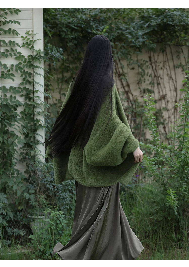 Lautaro Autumn Winter Oversized Thick Warm Green Faux Fur Coat Women with Deep V Neck Bat Sleeve Chic Luxury Fluffy Jacket 2026