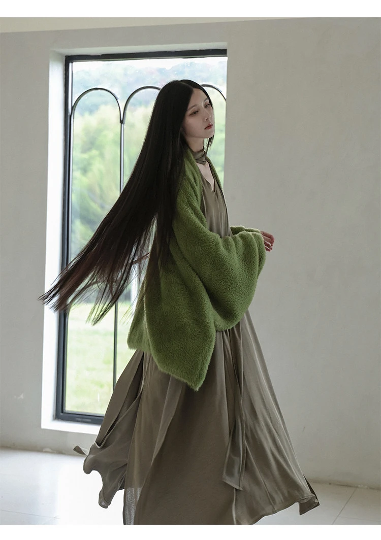 Lautaro Autumn Winter Oversized Thick Warm Green Faux Fur Coat Women with Deep V Neck Bat Sleeve Chic Luxury Fluffy Jacket 2026