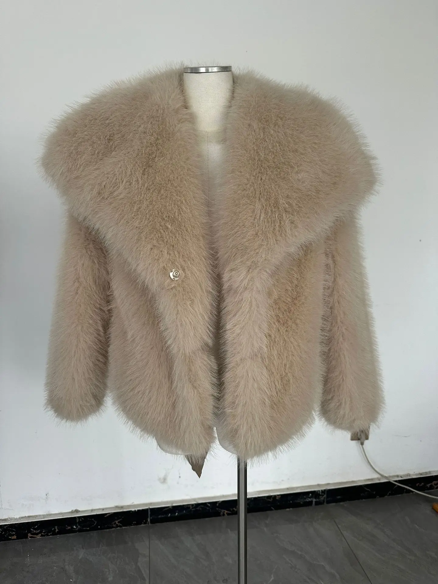 Woman Autumn Winter Faux Fur Coat Plush Fluffy Women's Jacket New in Outerwears White Red Gray Black Wool Blends Coats
