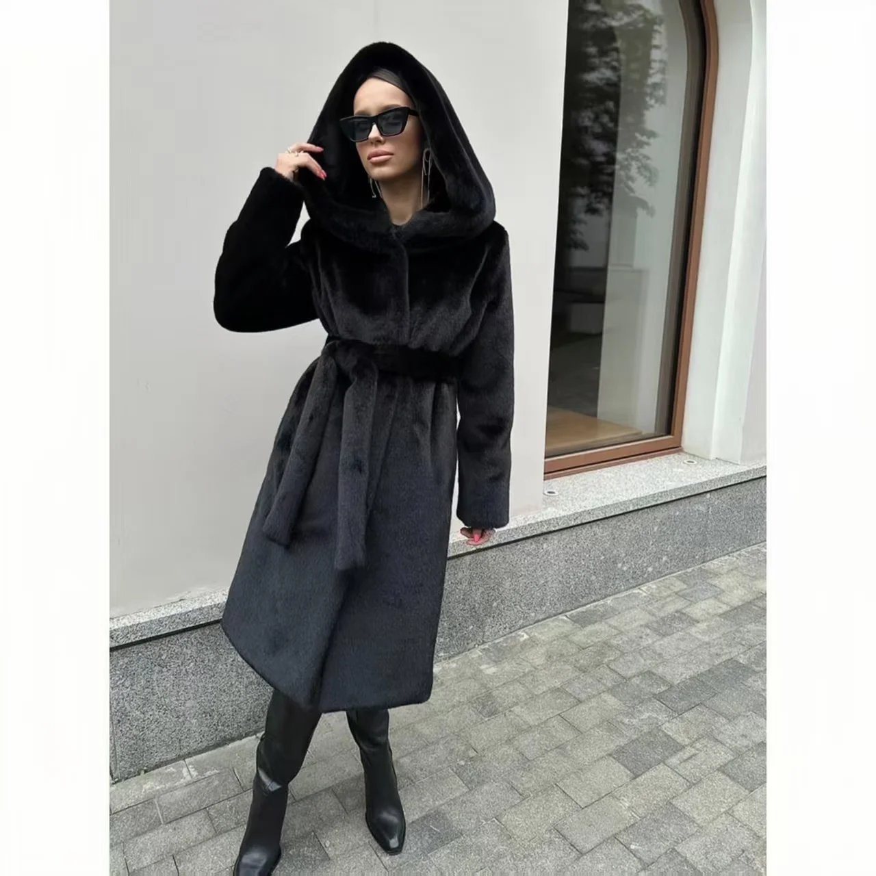 Winter Women High Quality Hooded Faux Fur Coat Luxury Long Fur Coat Loose OverCoat Thick Warm Plus Size Female Plush Coats
