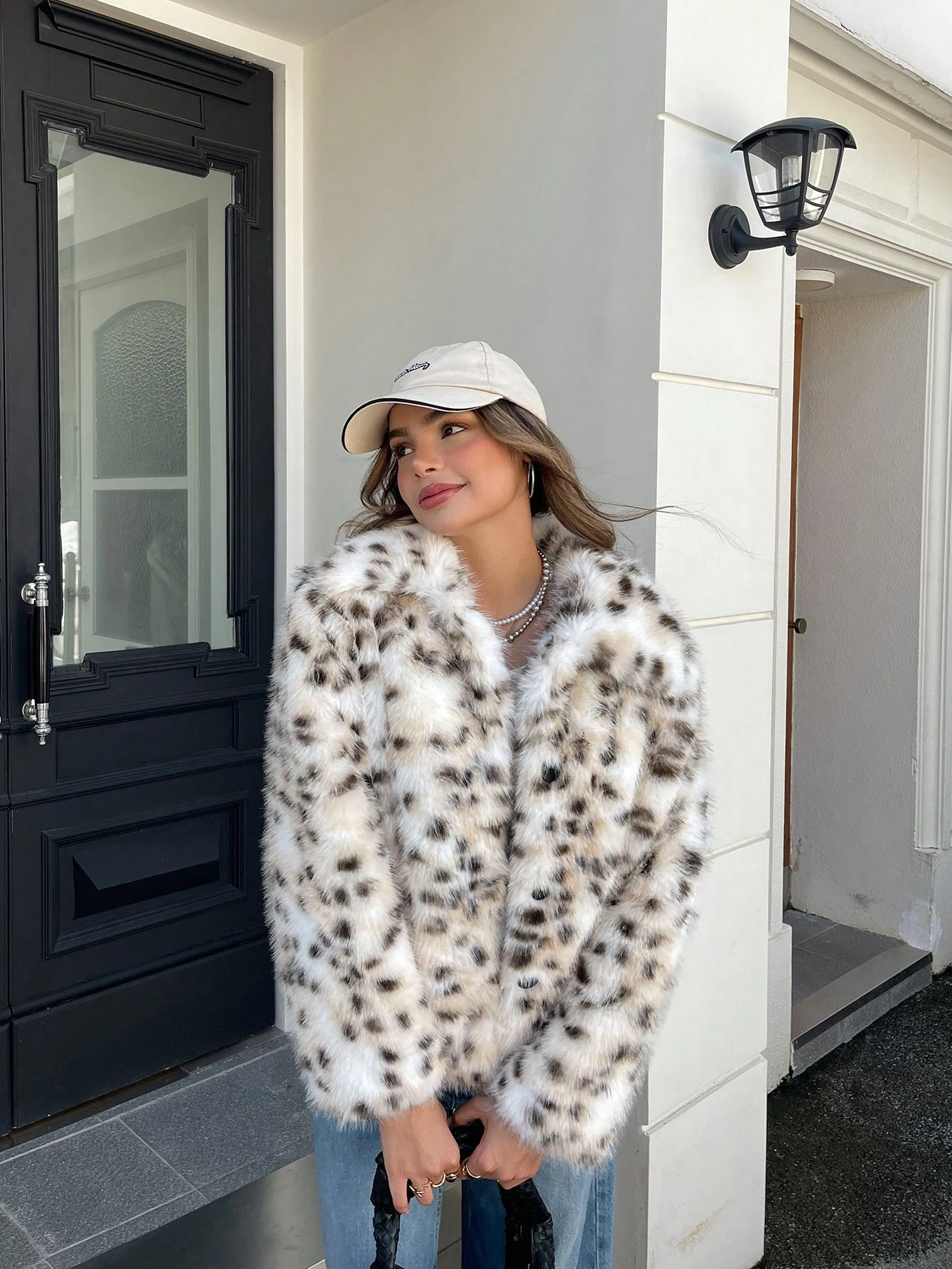 Women Winter Faux Fur Coat Snow Leopard Print Fluffy Short Jacket 2026 New Y2K Streetwear Vintage Outerwear