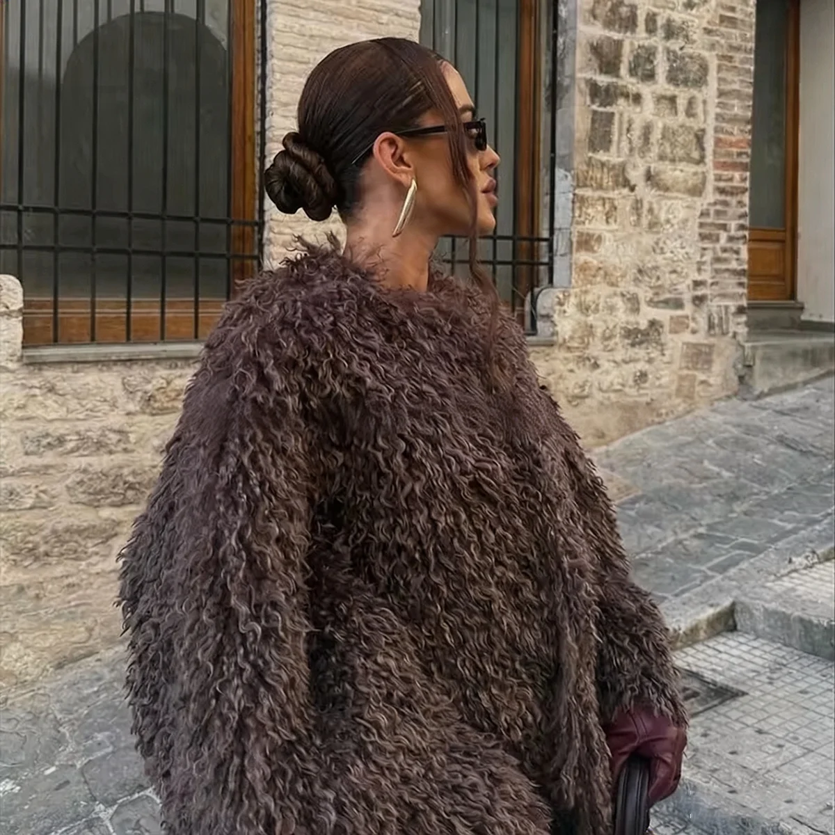 Women's Fluffy Faux Fur Coat Thick Warm Shaggy Oversized Brown Jacket TikTok Viral Streetwear Y2K Fashion Outerwear Long Sleeve