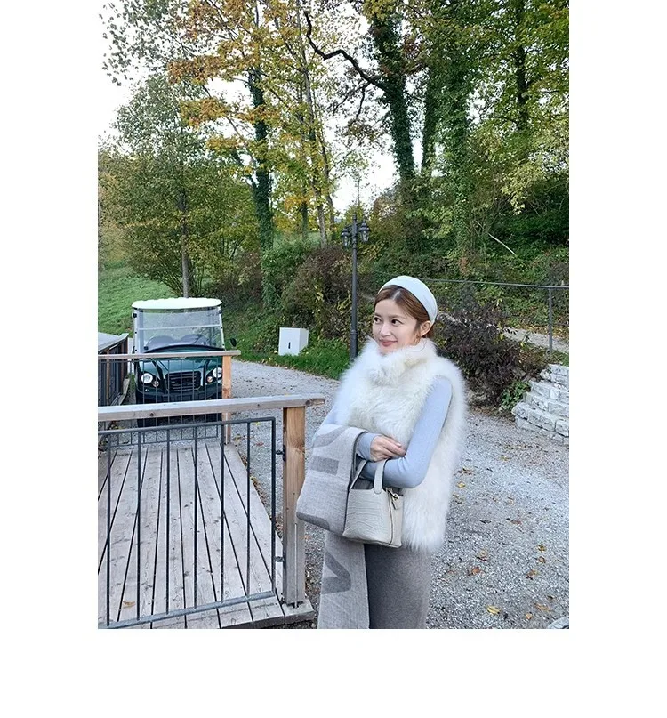 DEAT Fashion Stand Collar Sleeveless Fluffy Faux Fur Vests Women's Thick Warm Simple White Coats Autumn New 7A6164