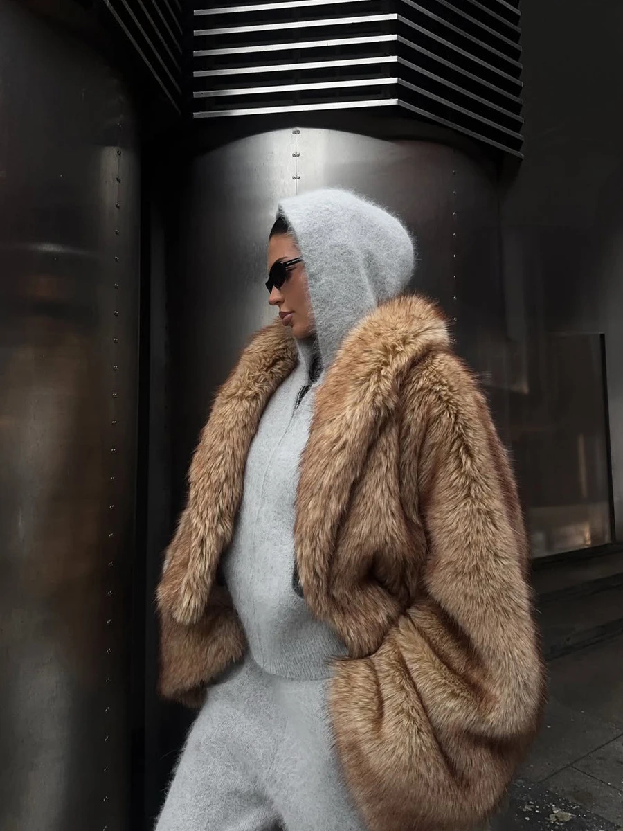 Women's Faux Fur Coat Fluffy Camel Oversized Lapel Collar Cropped Winter Warm Thick Jacket Elegant Luxe Chic Outerwear