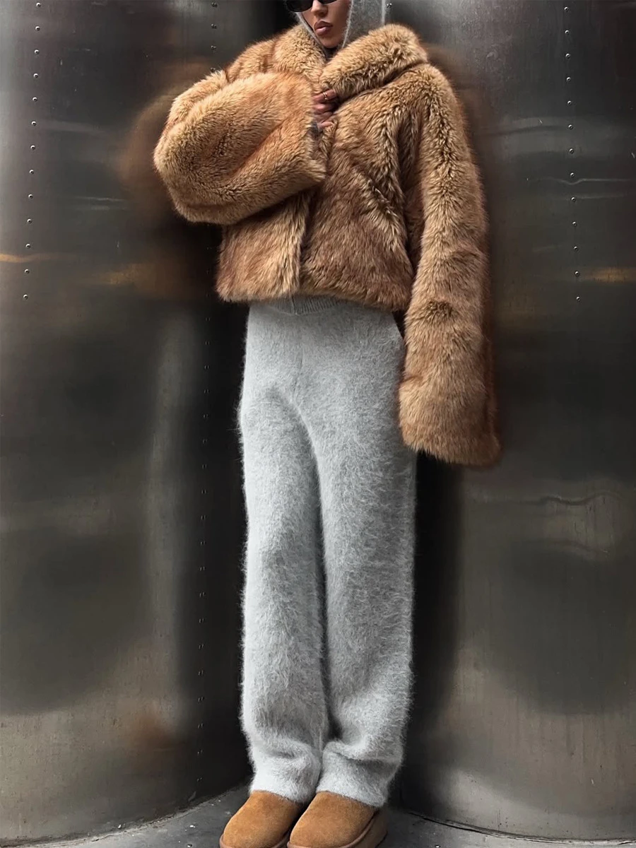 Women's Faux Fur Coat Fluffy Camel Oversized Lapel Collar Cropped Winter Warm Thick Jacket Elegant Luxe Chic Outerwear