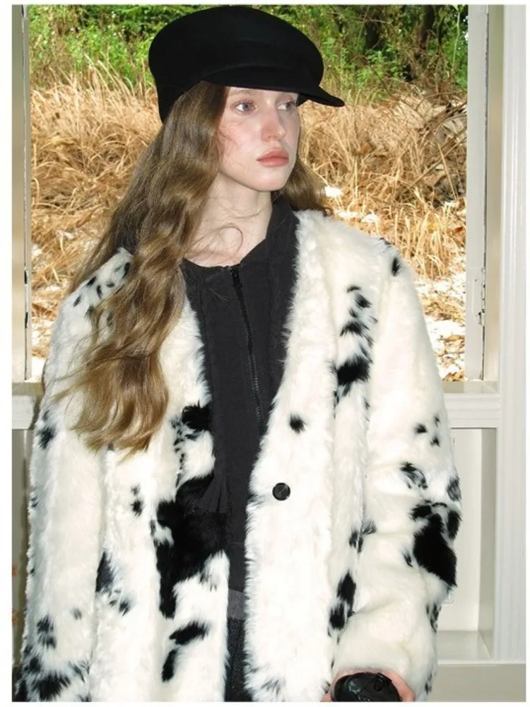LGRQ Minimalist Fashion Printed Faux Fur Coats Women 2026 Winter V-neck Full Sleeve Loose Coat Female Outerwear 19DB3549