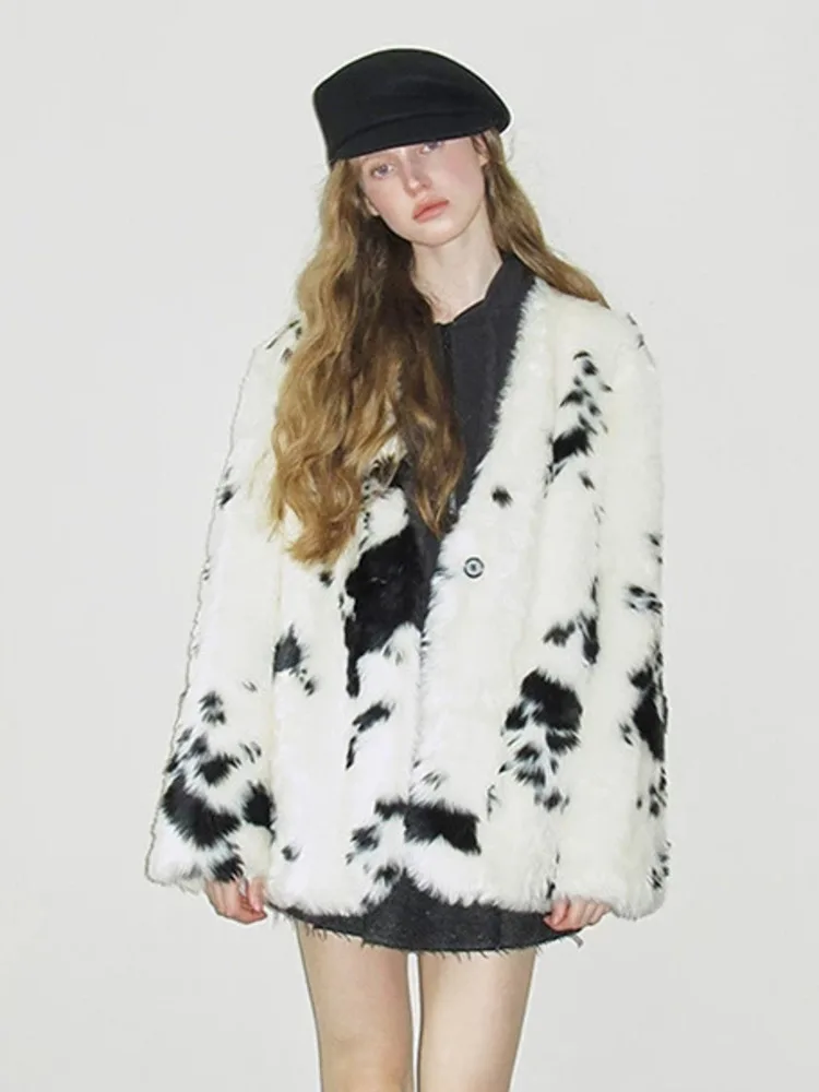 LGRQ Minimalist Fashion Printed Faux Fur Coats Women 2026 Winter V-neck Full Sleeve Loose Coat Female Outerwear 19DB3549